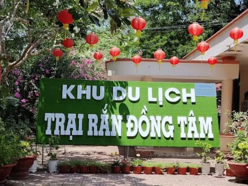 Trại rắn Đồng Tâm