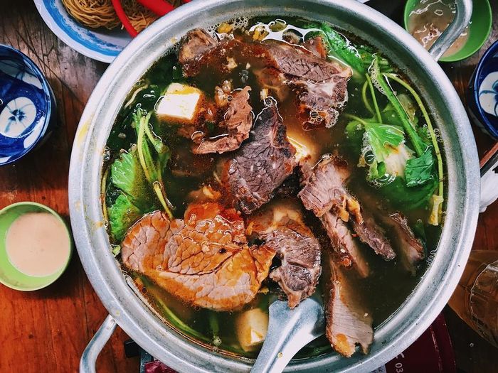 Lẩu bò Ba Toa Đà Lạt - chi tiết quán ăn ngon và địa chỉ uy tín.