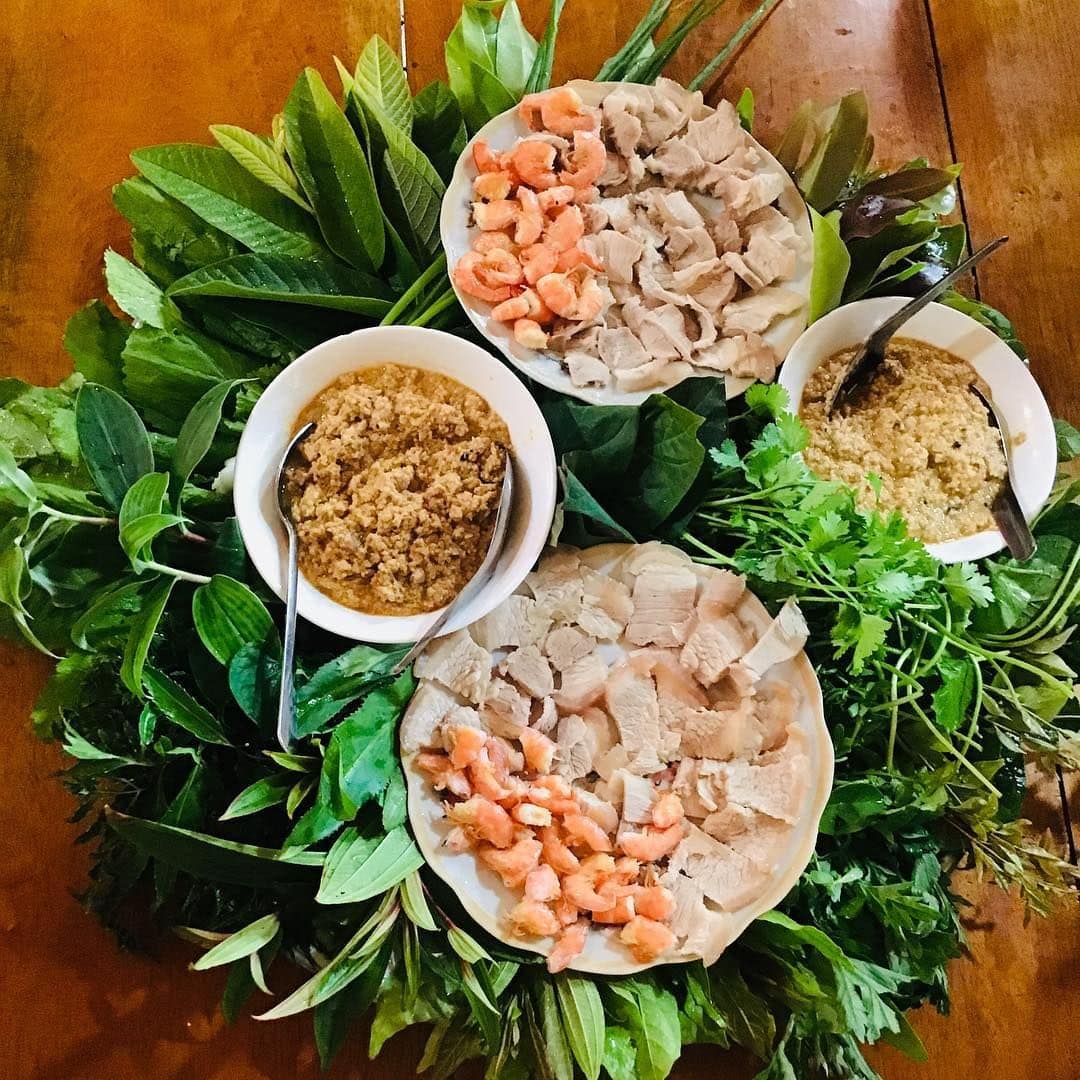 Đặc sản ngon, lạ - Gỏi lá Kon Tum | Saigon Travel