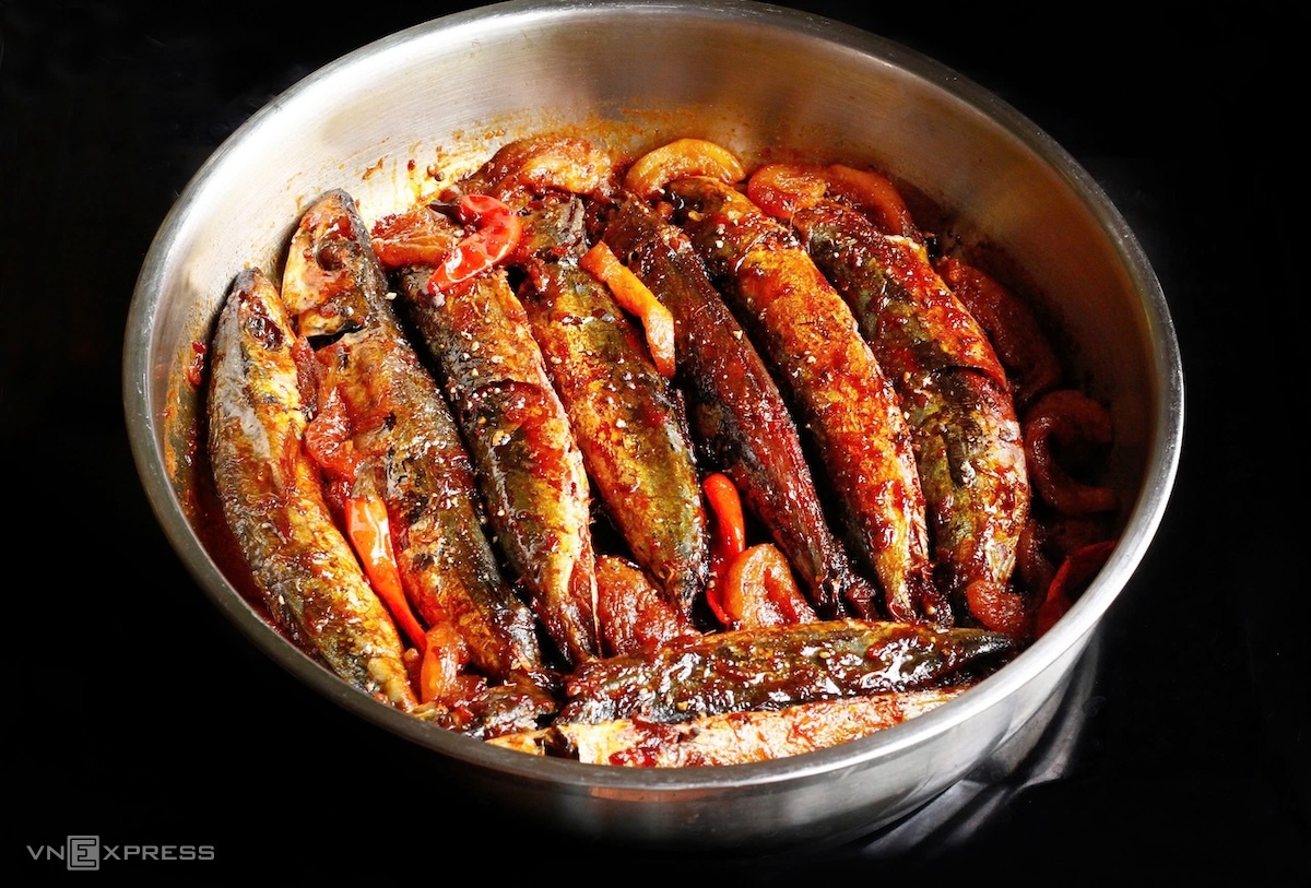 Cá nục kho keo