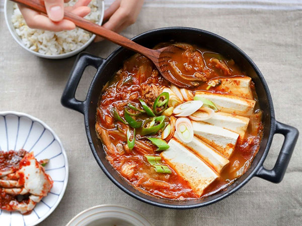 Cách nấu kim chi thịt bò đơn giản chuẩn vị Hàn - DTBTAAu