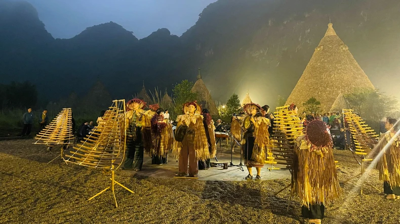 Đảo Khê Cốc - nơi tái hiện sinh hoạt cộng đồng của cư dân cổ Tràng An - Ninh Bình