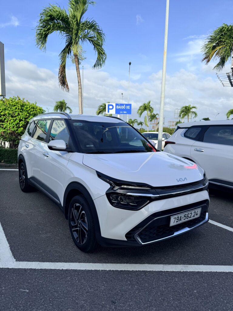 thuê xe tự lái Tết 2026