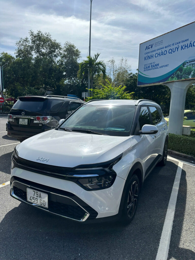 thuê xe tự lái Tết 2026