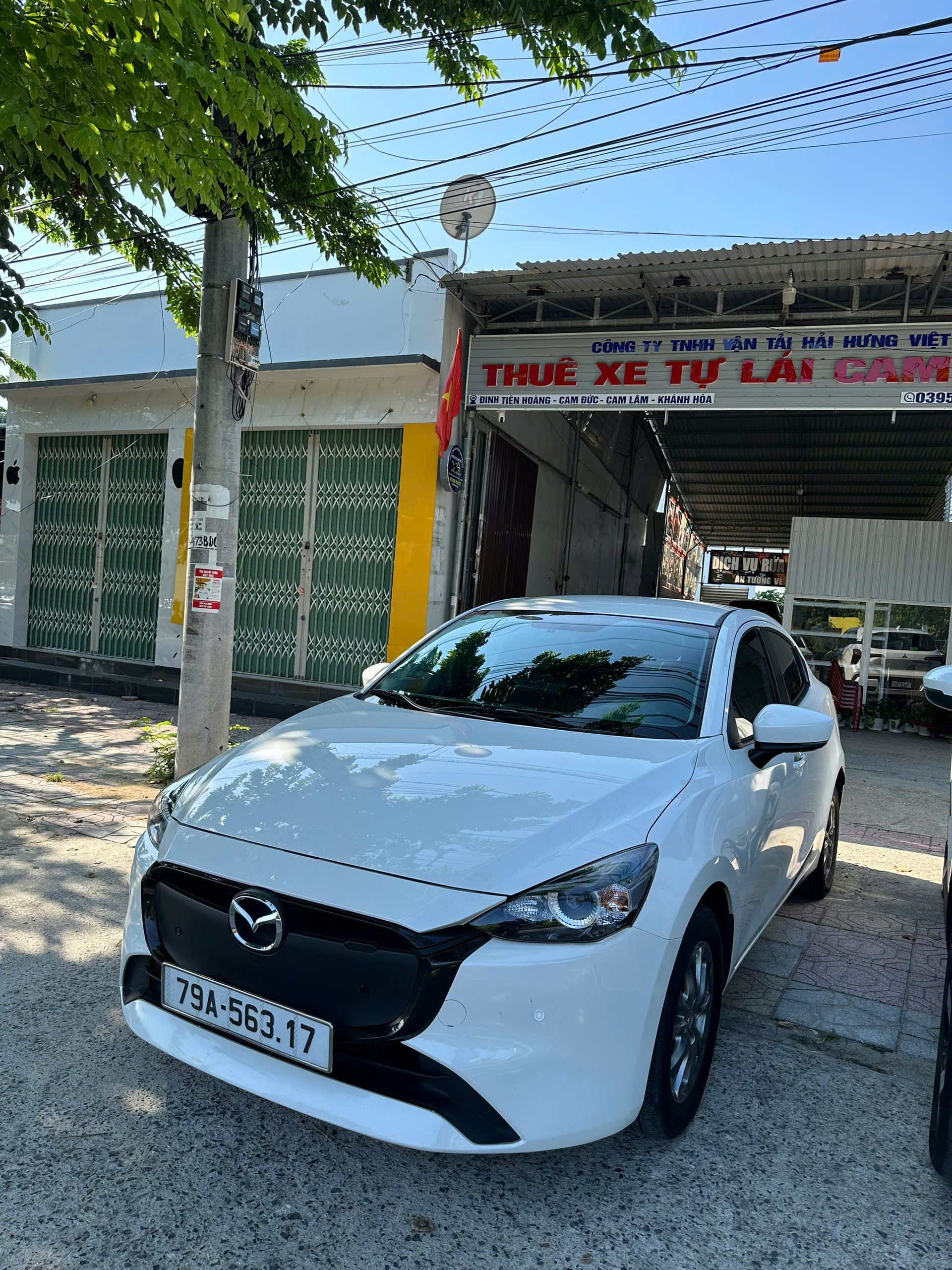 Thuê xe tự lái Cam Lâm.