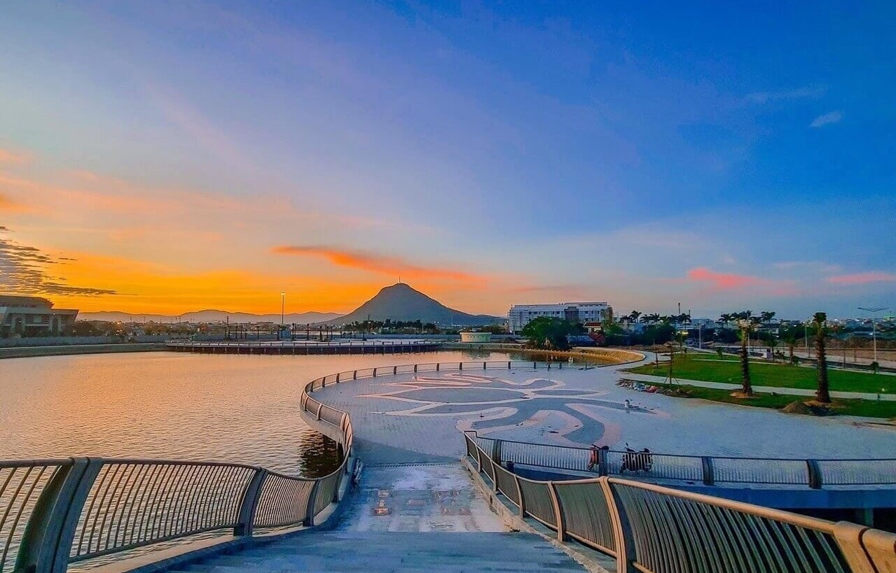 Hồ điều hòa Hồ Sơn