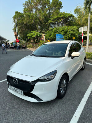 khám phá biển bằng xe tự lái.
